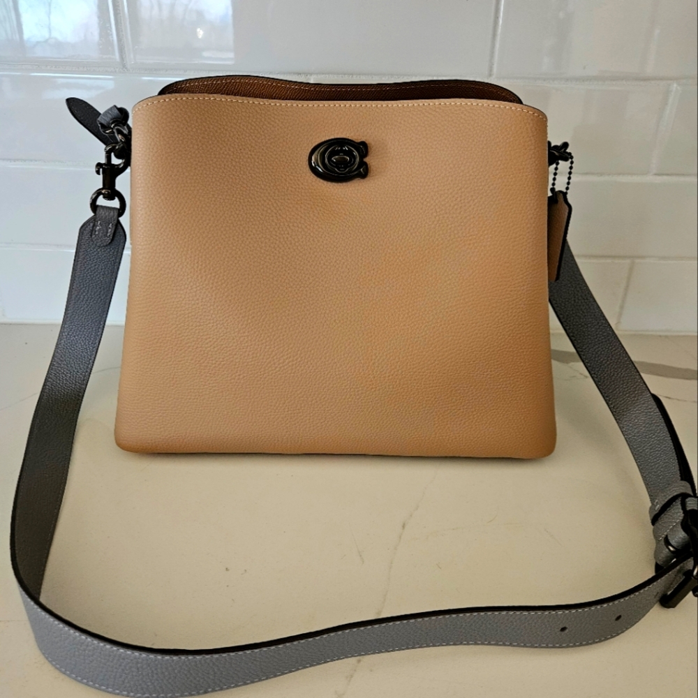 Coach - Willow Shoulder Bag - color block tan/grey N/w/oT